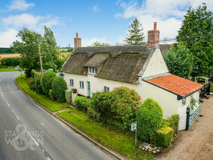 3 Bedroom Cottage For Sale In Scotts Corner, Panxworth, Norwich, NR13