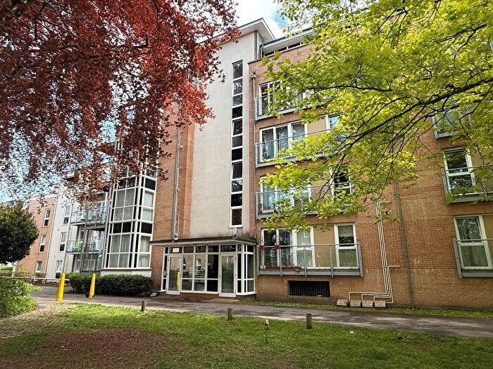 1 Bedroom Flat To Rent In Suttones Place, Southampton, Hampshire, SO15