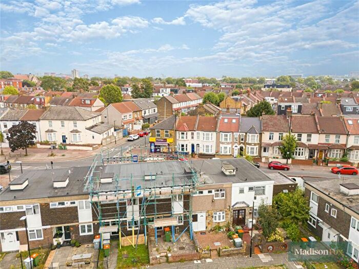 3 Bedroom Terraced House For Sale In Seaton Close, London, E13