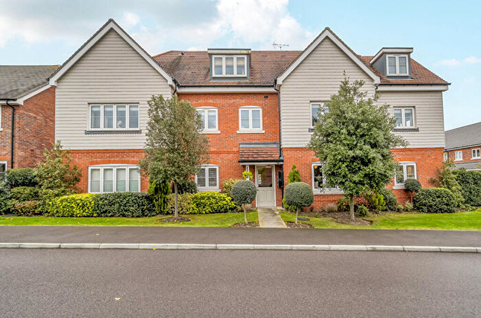 1 Bedroom Apartment For Sale In Crayford Mead, Warfield, Bracknell, RG42