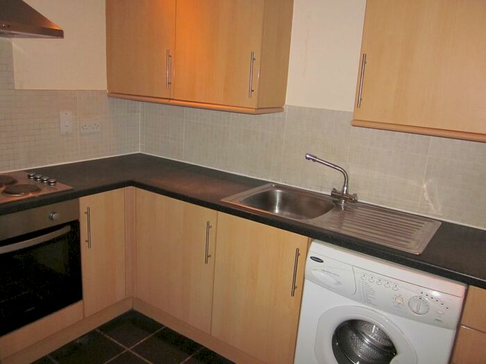 1 Bedroom Flat To Rent In , Bingley Road, Shipley, BD18