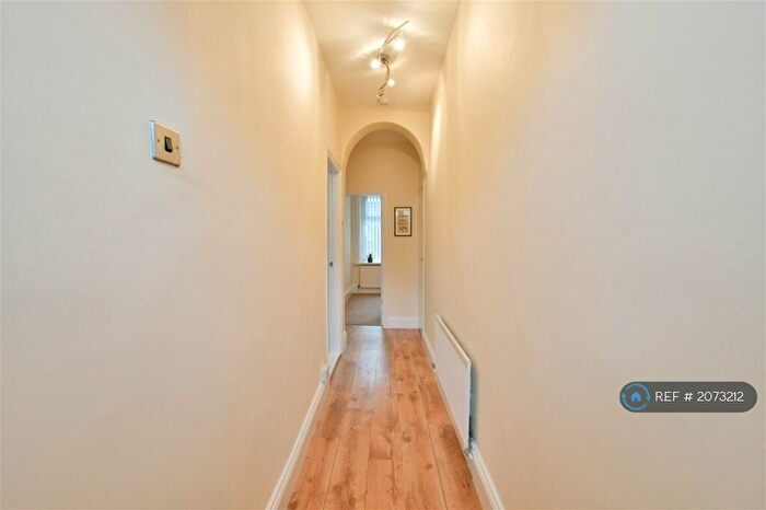 2 Bedroom Flat To Rent In Hewitson Terrace, Gateshead, NE10