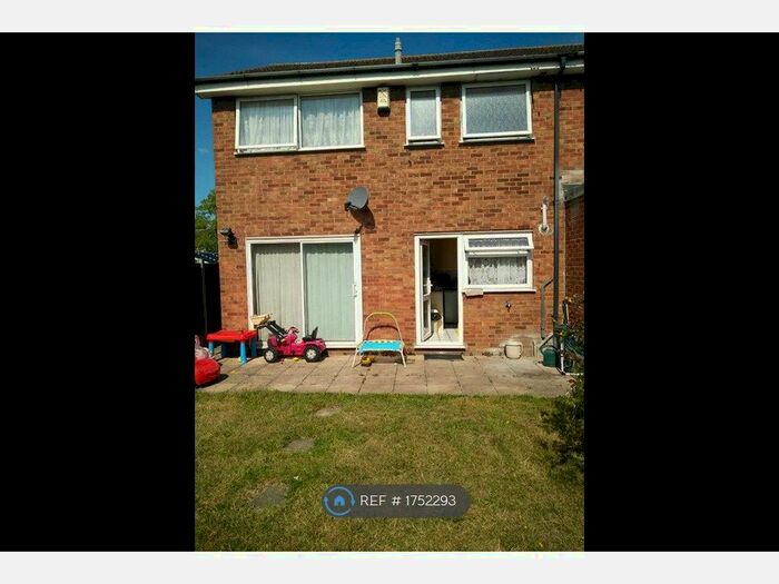3 Bedroom End Of Terrace House To Rent In Bonington Road, Hornchurch, RM12