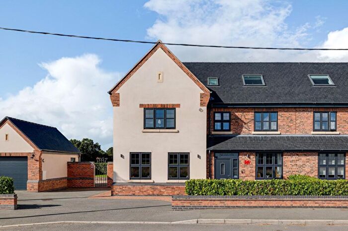 5 Bedroom Semi-Detached House For Sale In Chester Road, Rossett, LL12
