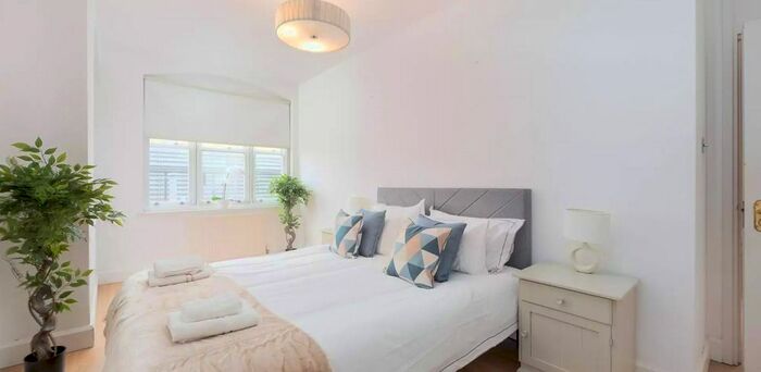 2 Bedroom Flat To Rent In Floral Street, Covent Garden, London, WC2E