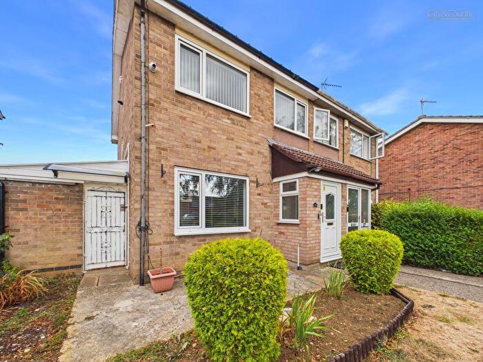 2 Bedroom Property To Rent In Cosgrove Close, Peterborough, PE3