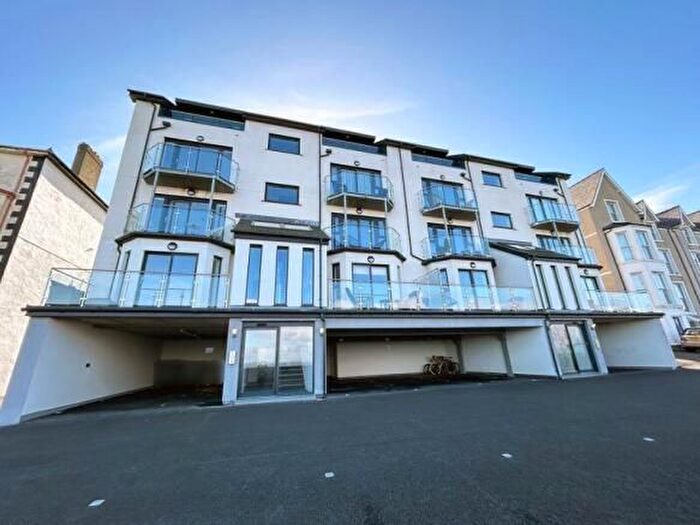 2 Bedroom Flat To Rent In Conway Road, Penmaenmawr, LL34