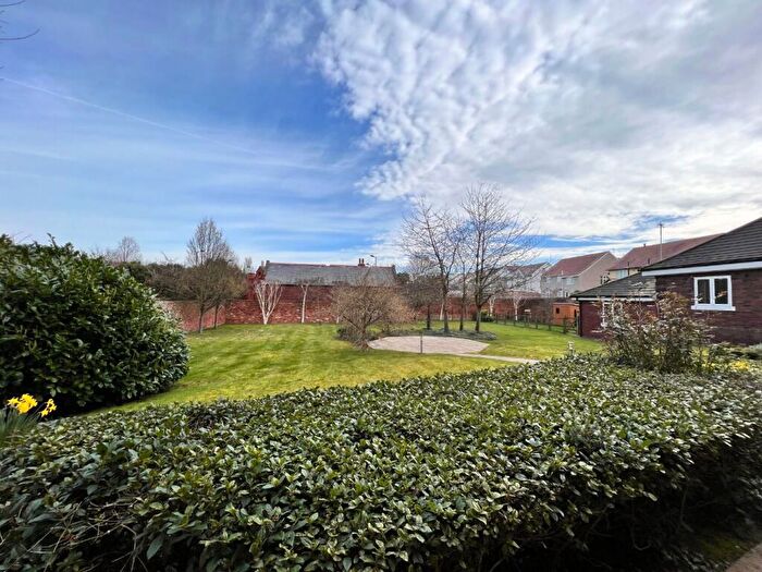 1 Bedroom Apartment For Sale In Park Crescent, Southport, PR9