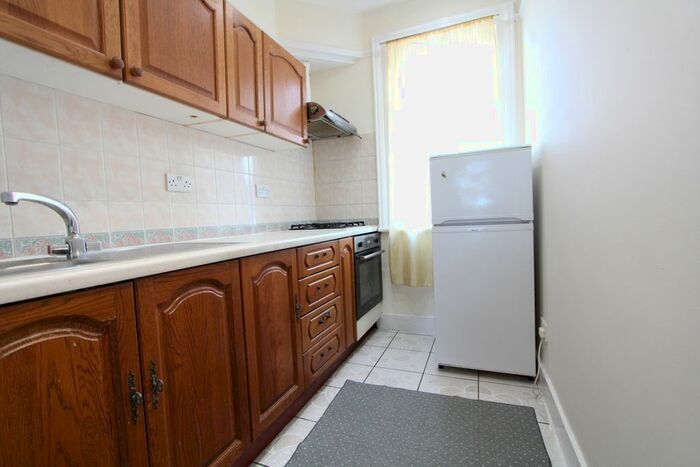 1 Bedroom Flat To Rent In Durnsford Road, Wimbledon Park, SW19