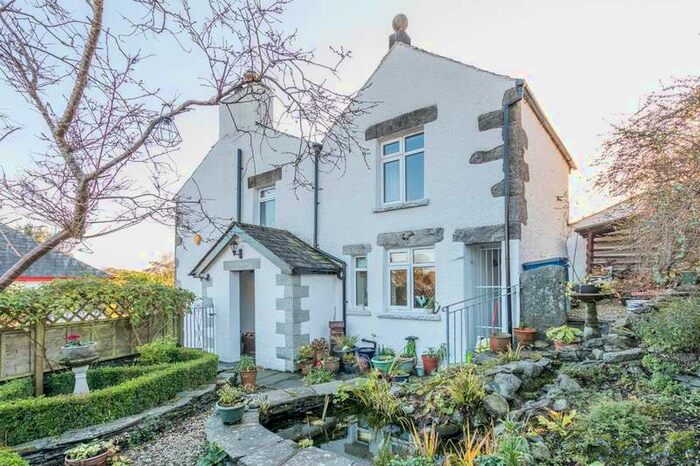 4 Bedroom Detached House For Sale In Peat Cutters Cottage, Lindale, LA11