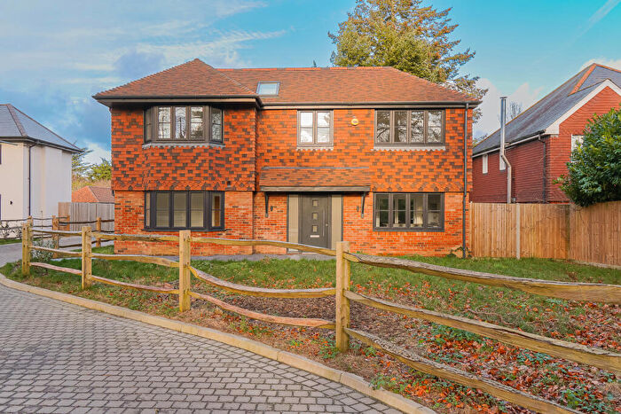 4 Bedroom Detached House For Sale In Roman Road, Dibden Purlieu, SO45