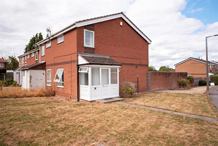 2 Bedroom End Of Terrace House To Rent In Okehampton Crescent, Nottingham, NG3