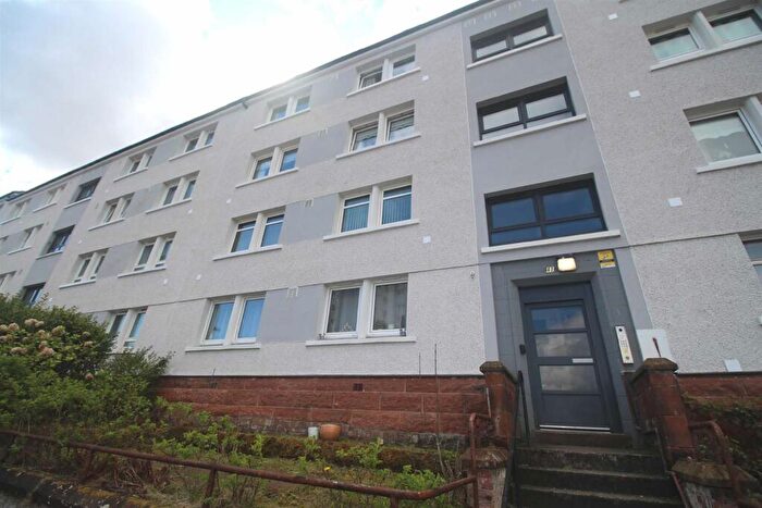 3 Bedroom Flat To Rent In Dempster Street Greenock, PA15