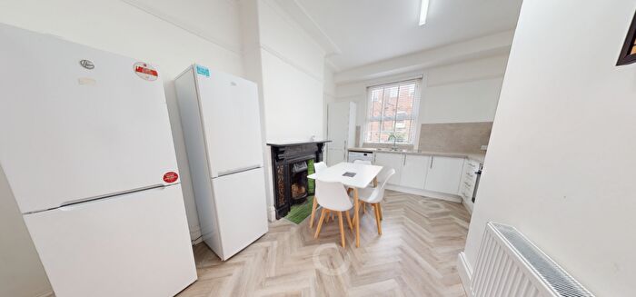 5 Bedroom House To Rent In St Michaels Road, Leeds, LS6