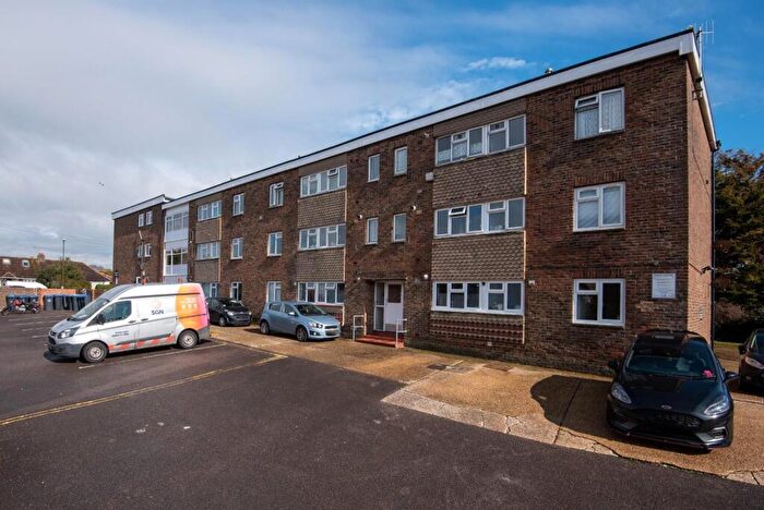 2 Bedroom Flat For Sale In Inglecroft Court, Cokeham Road, Sompting, Lancing, BN15