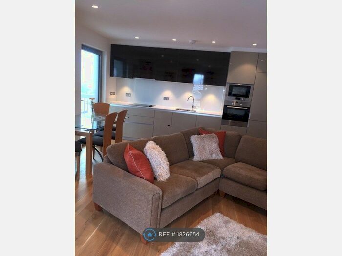 2 Bedroom Flat To Rent In Bywell Place, Newham, London, E16