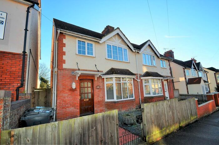 3 Bedroom Property To Rent In Western Avenue, Ashford, TN23