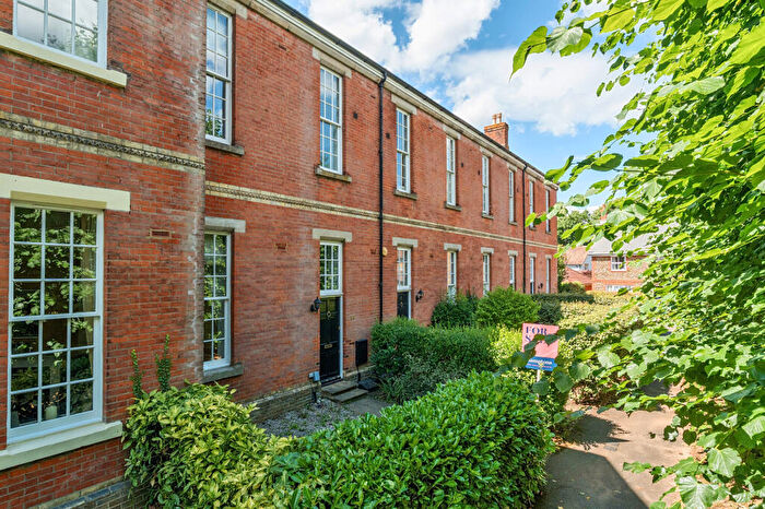 3 Bedroom Terraced House For Sale In Cardwells Keep, Guildford, GU2
