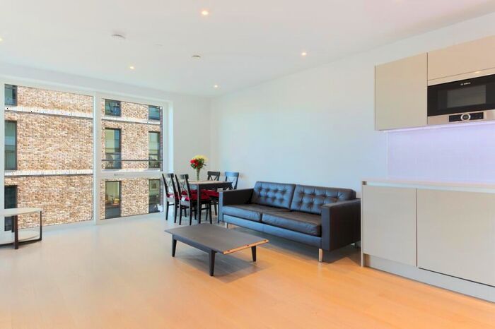 2 Bedroom Apartment To Rent In Baldwin Point, Elephant Park, Elephant & Castle, SE17