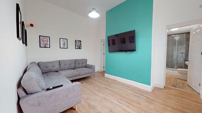 3 Bedroom Flat To Rent In A Rufford Road, Liverpool, Merseyside, L6