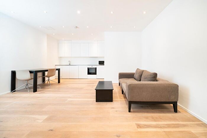 Studio To Rent In Kempsford Gardens, London, SW5