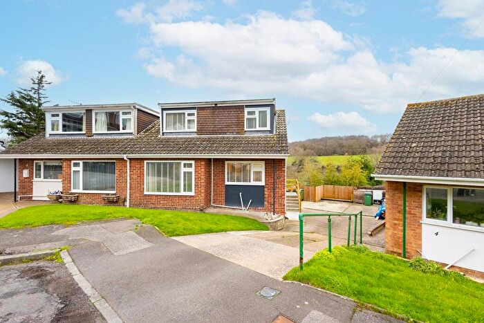 4 Bedroom Bungalow For Sale In Valestone Close, Hythe, CT21