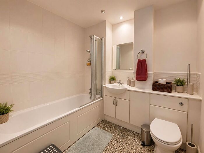 1 Bedroom Flat For Sale In Spring Place, Barking, IG11