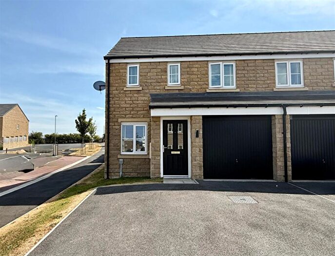 3 Bedroom Semi-Detached House For Sale In Jacquard Road, Skelmanthorpe, Huddersfield, HD8