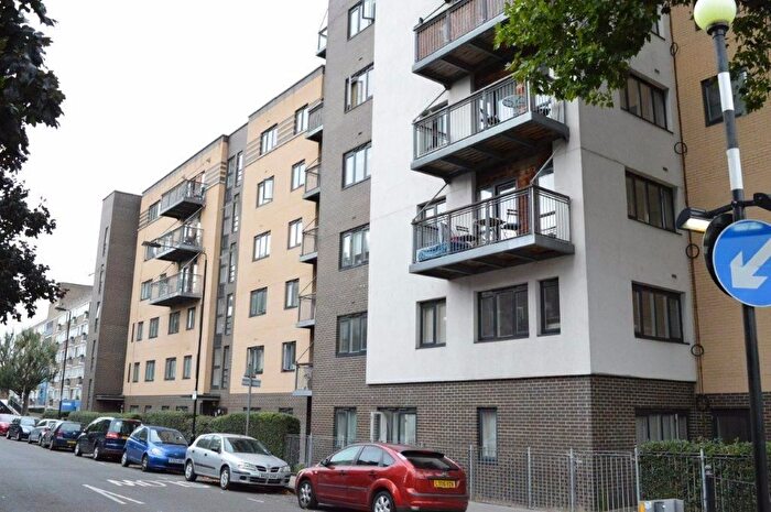 2 Bedroom Flat To Rent In Stepney Way, Stepney Green/ Whitechapel, E1