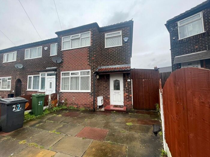 3 Bedroom House To Rent In Briarwood Avenue, Droylsden, M43