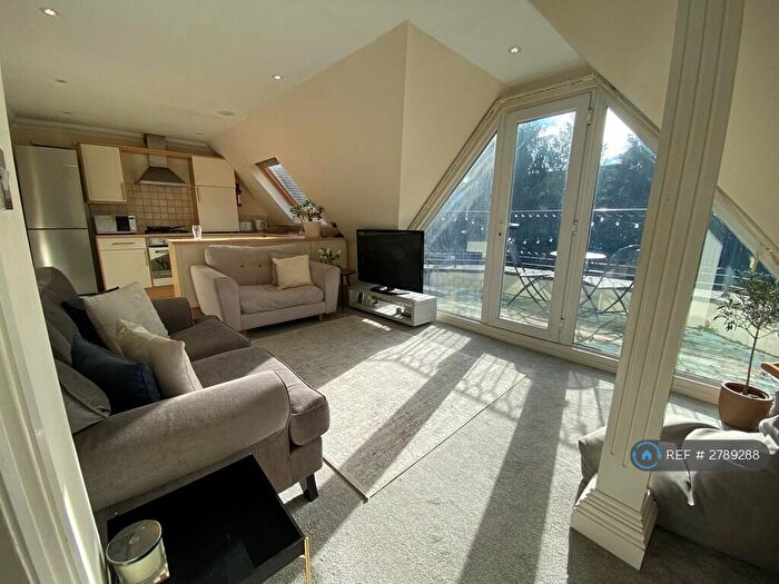 2 Bedroom Flat To Rent In Blair Avenue, Poole, BH14