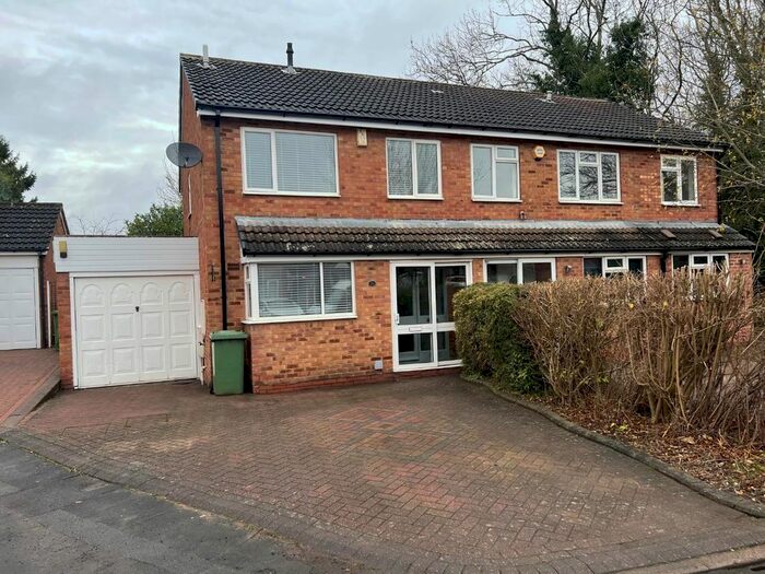 3 Bedroom Property To Rent In Trajan Hill, Coleshill, Birmingham, B46