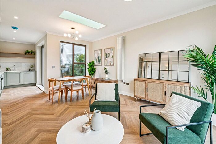 2 Bedroom Flat For Sale In Deburgh Road, SW19