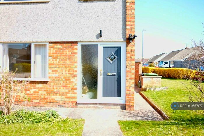 3 Bedroom Semi-Detached House To Rent In Westcourt Drive, Bristol, BS30