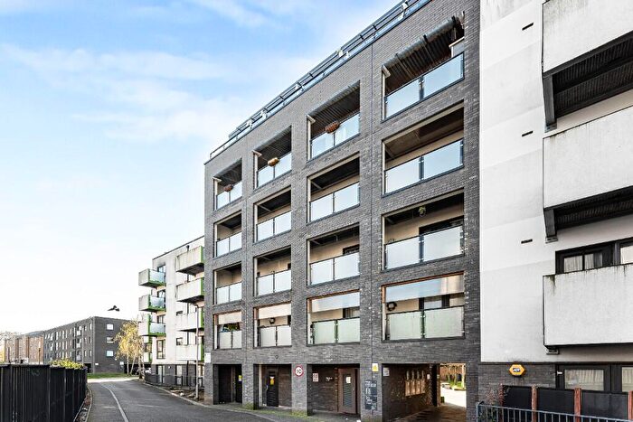 1 Bedroom Apartment To Rent In Loxford Road, Barking, Essex, IG11