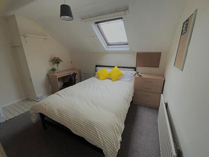 4 Bedroom Terraced House To Rent In Delph Mount, Woodhouse, Leeds, LS6