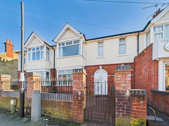 3 Bedroom Terraced House To Rent In School Road, Tilehurst, RG31