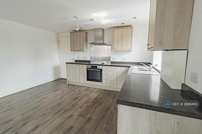 2 Bedroom Flat To Rent In Hagley Road, Stourbridge, DY8