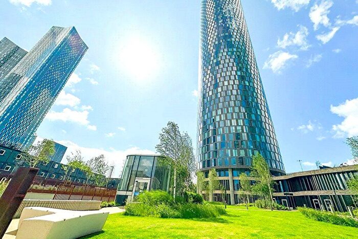 1 Bedroom Apartment To Rent In Thr, Silvercroft Street, Manchester City Centre, M15