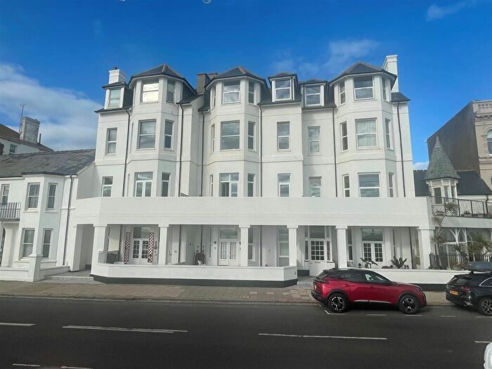 1 Bedroom Flat To Rent In Claydon Court, Marine Parade, Worthing, BN11