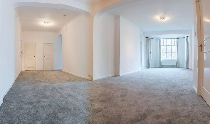 2 Bedroom Flat To Rent In Maida Vale, London, W9