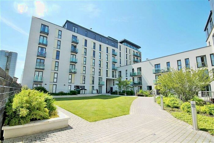 2 Bedroom Apartment To Rent In The Hayes, Cardiff, CF10