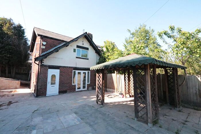 3 Bedroom Semi-Detached House To Rent In Winton Road, Salford, M6