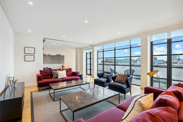 2 Bedroom Flat To Rent In Sherwood Street, London, W1F