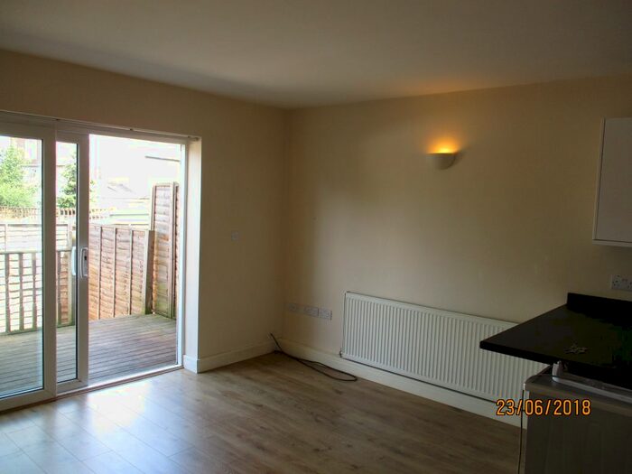 2 Bedroom Terraced House To Rent In Dorchester Road, Worcester Park, KT4