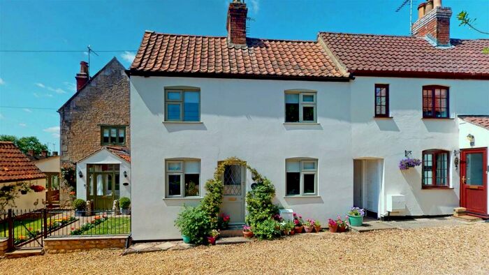 2 Bedroom Cottage To Rent In Crown Street, Ryhall, PE9