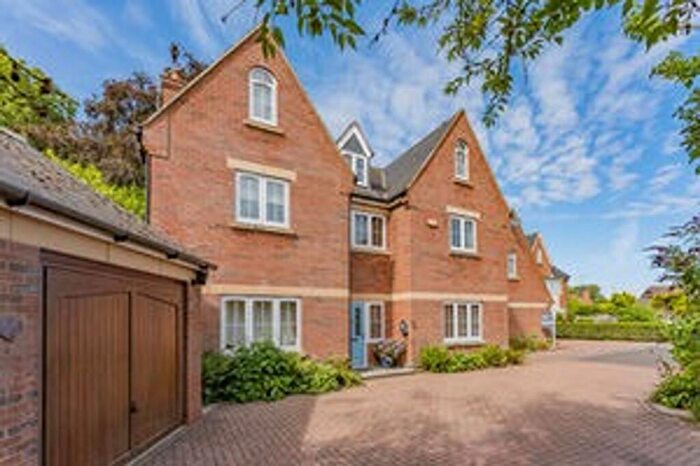 5 Bedroom Detached House For Sale In Garfield Close, Market Harborough, LE16