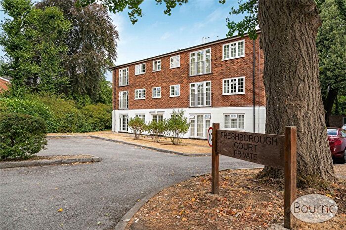 1 Bedroom Flat For Sale In Lower Edgeborough Road, Guildford, Surrey, GU1