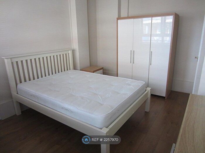 1 Bedroom Flat To Rent In Renforth Street, London, SE16