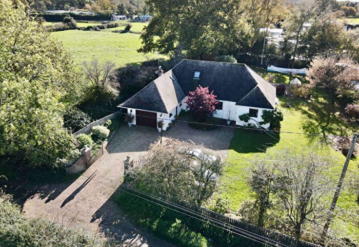 5 Bedroom Detached House For Sale In Ibsley Drove, BH24